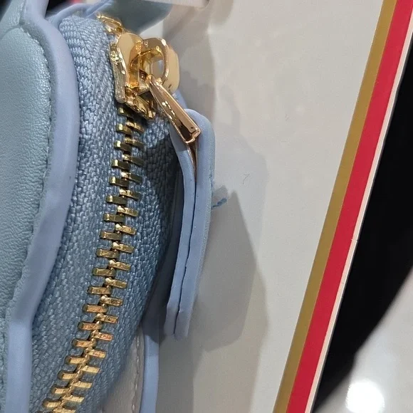 🐬🔹️Piper K 🔹️ UK Exclusive Light Blue Dolphin Key Holder Bag Charm - Picture 5 of 6